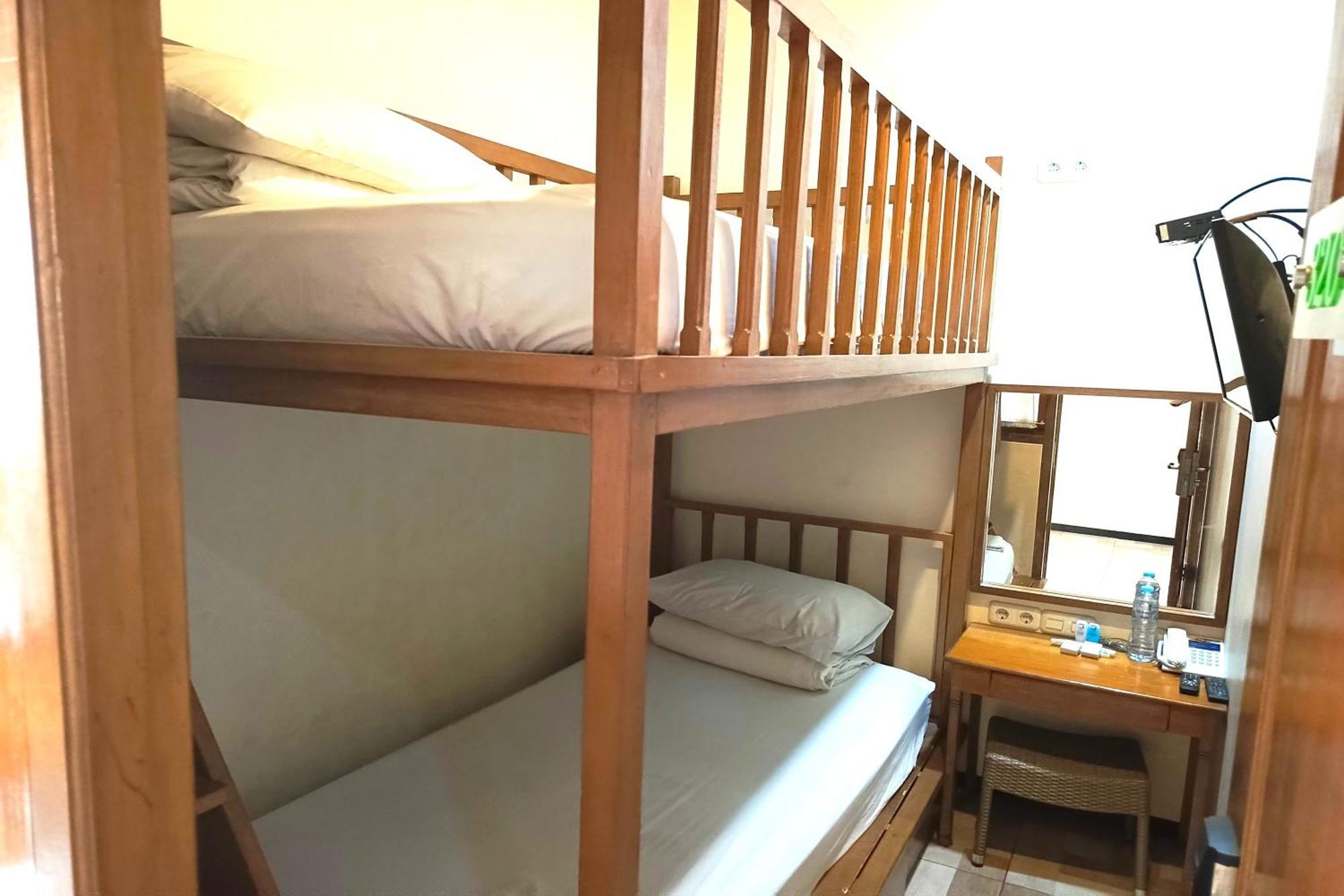 Java Capsule Hotel Malang Ngoại thất bức ảnh