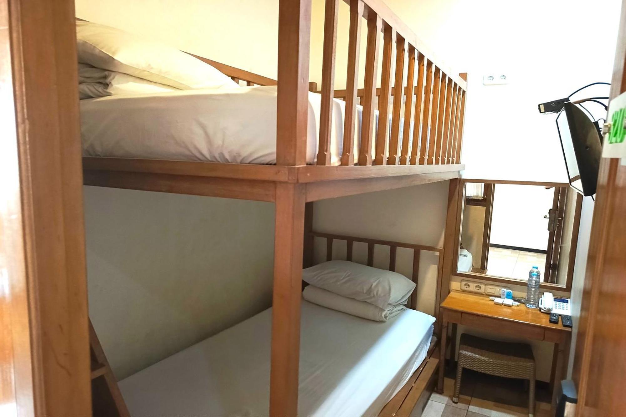 Java Capsule Hotel Malang Ngoại thất bức ảnh