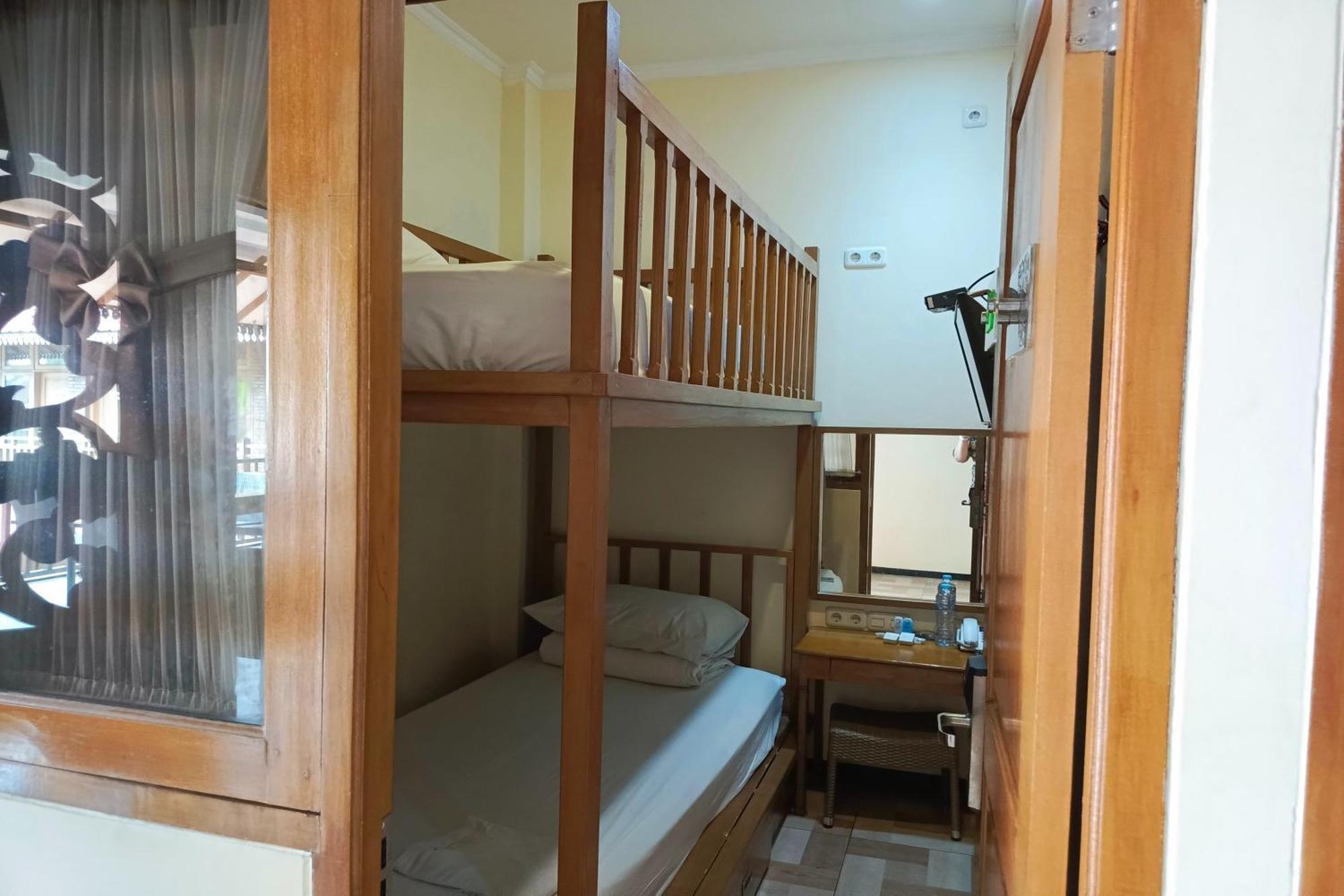 Java Capsule Hotel Malang Ngoại thất bức ảnh