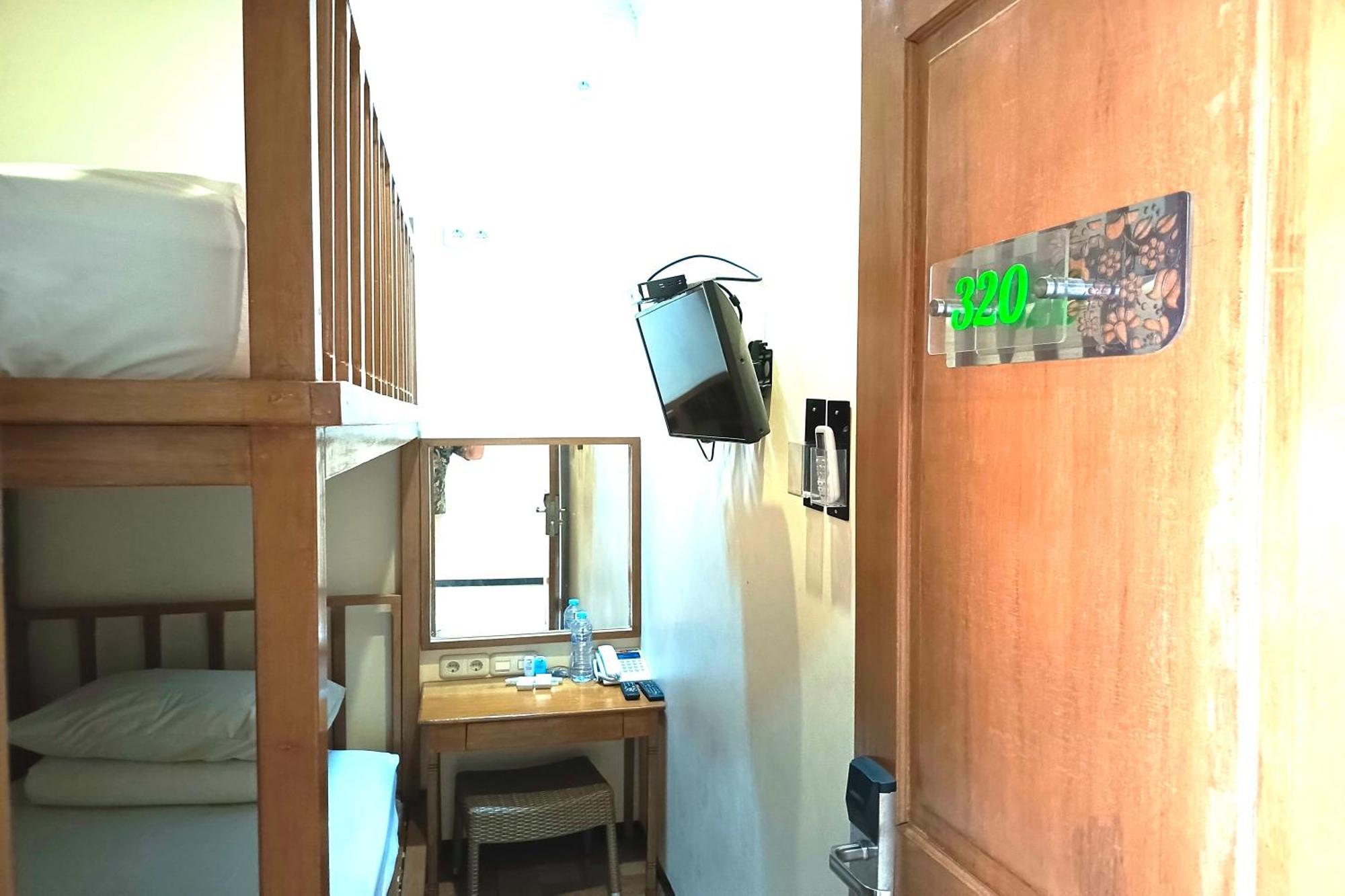 Java Capsule Hotel Malang Ngoại thất bức ảnh
